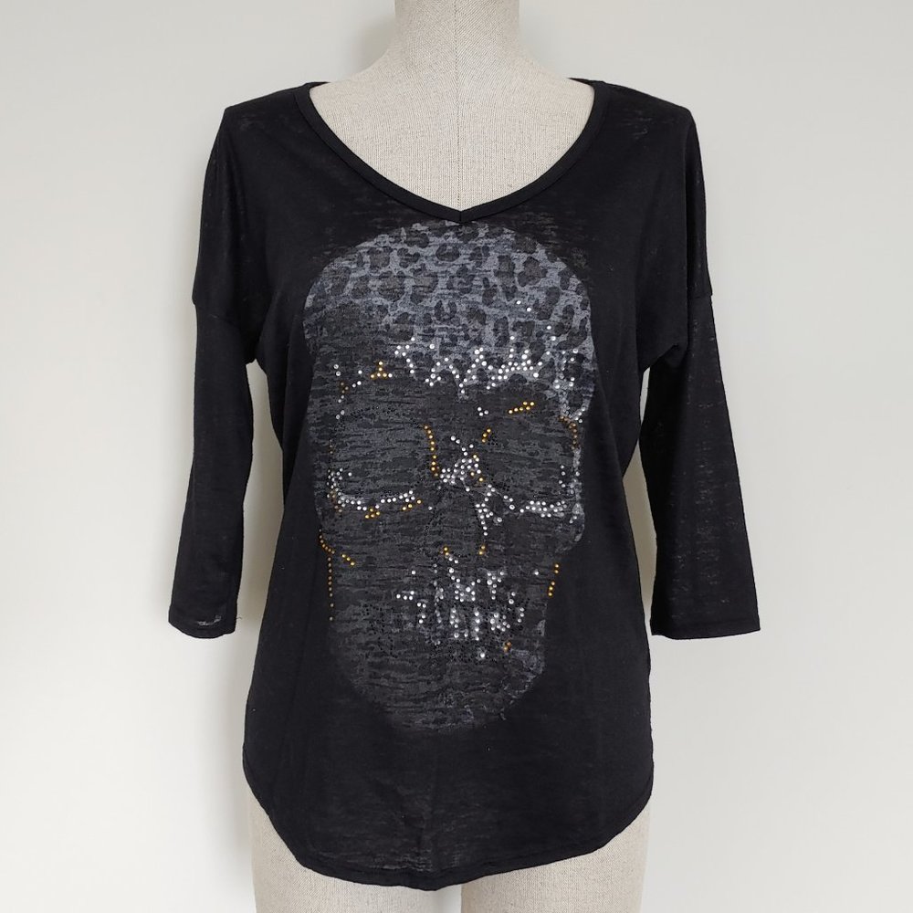 Daytrip 3/4 sleeve burnout skull tee Medium